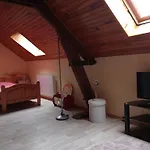 Jolie Maison En Pierres Avec Son Jardin Bucolique * Hardanges
