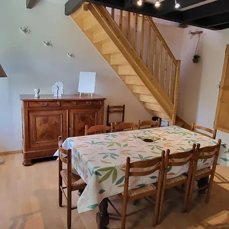 Prázdninový dům Jolie Maison En Pierres Avec Son Jardin Bucolique *
