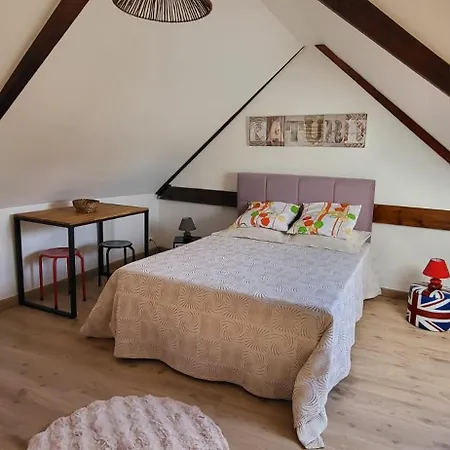 Jolie Maison En Pierres Avec Son Jardin Bucolique Prázdninový dům *
