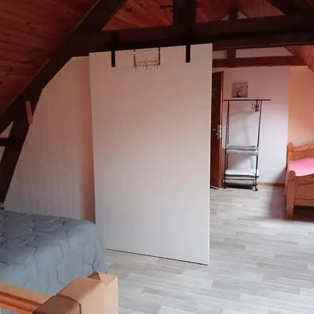 Jolie Maison En Pierres Avec Son Jardin Bucolique Hardanges